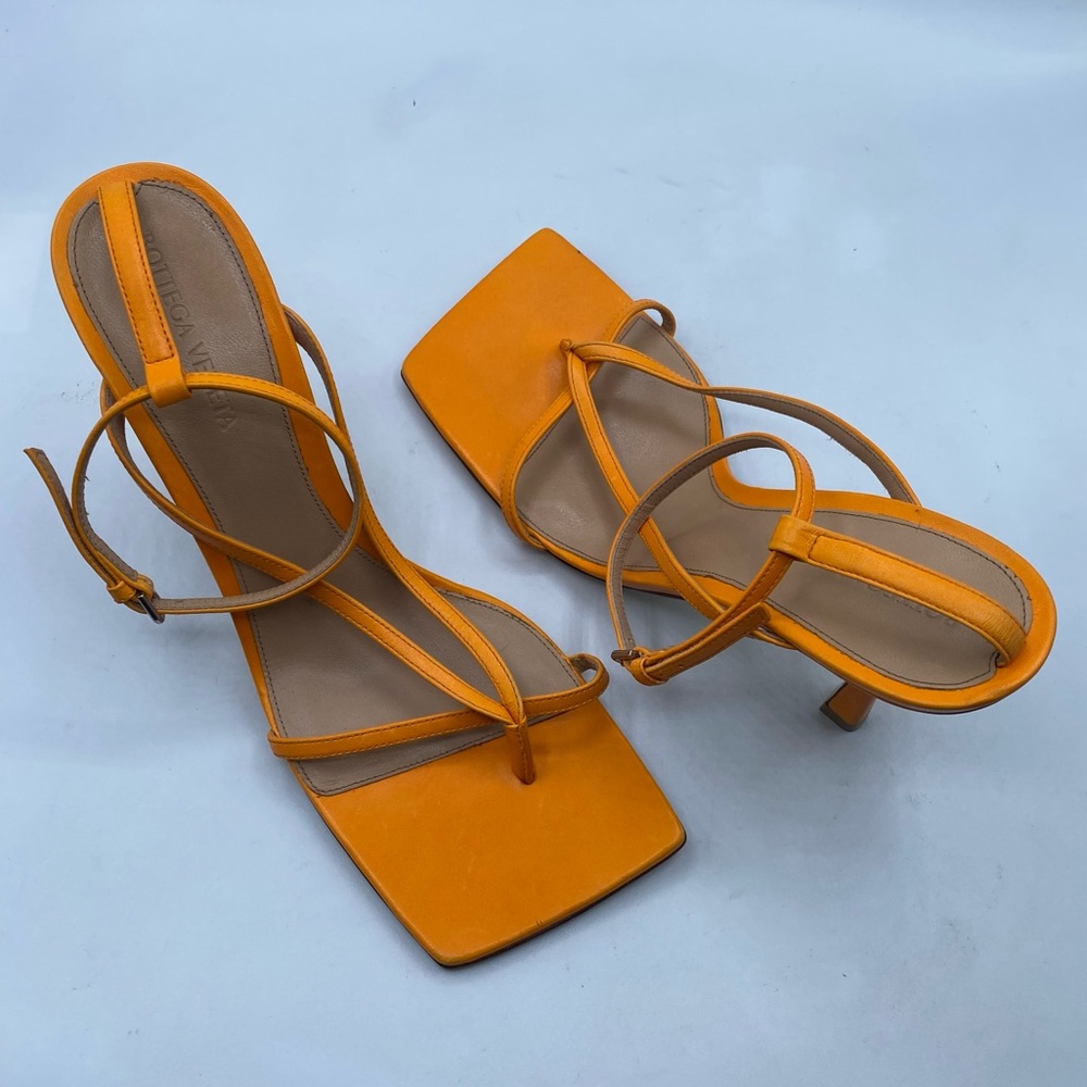 Bottega Veneta Leather Strappy Thong Sandals